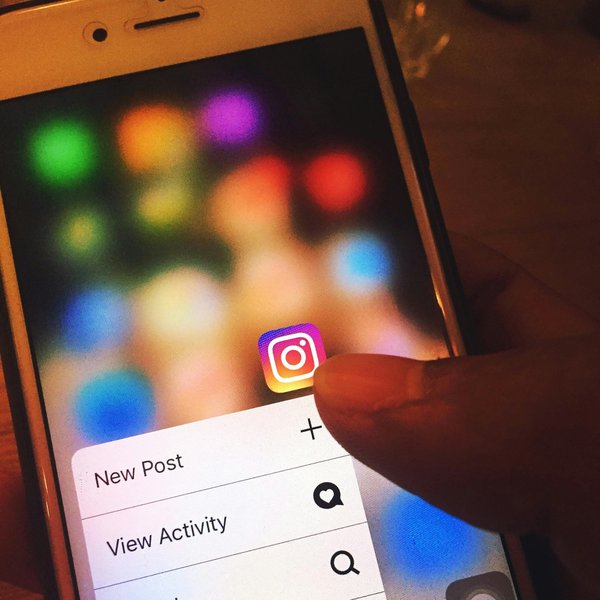Acheter des likes instagram : booster votre visibilité en ligne